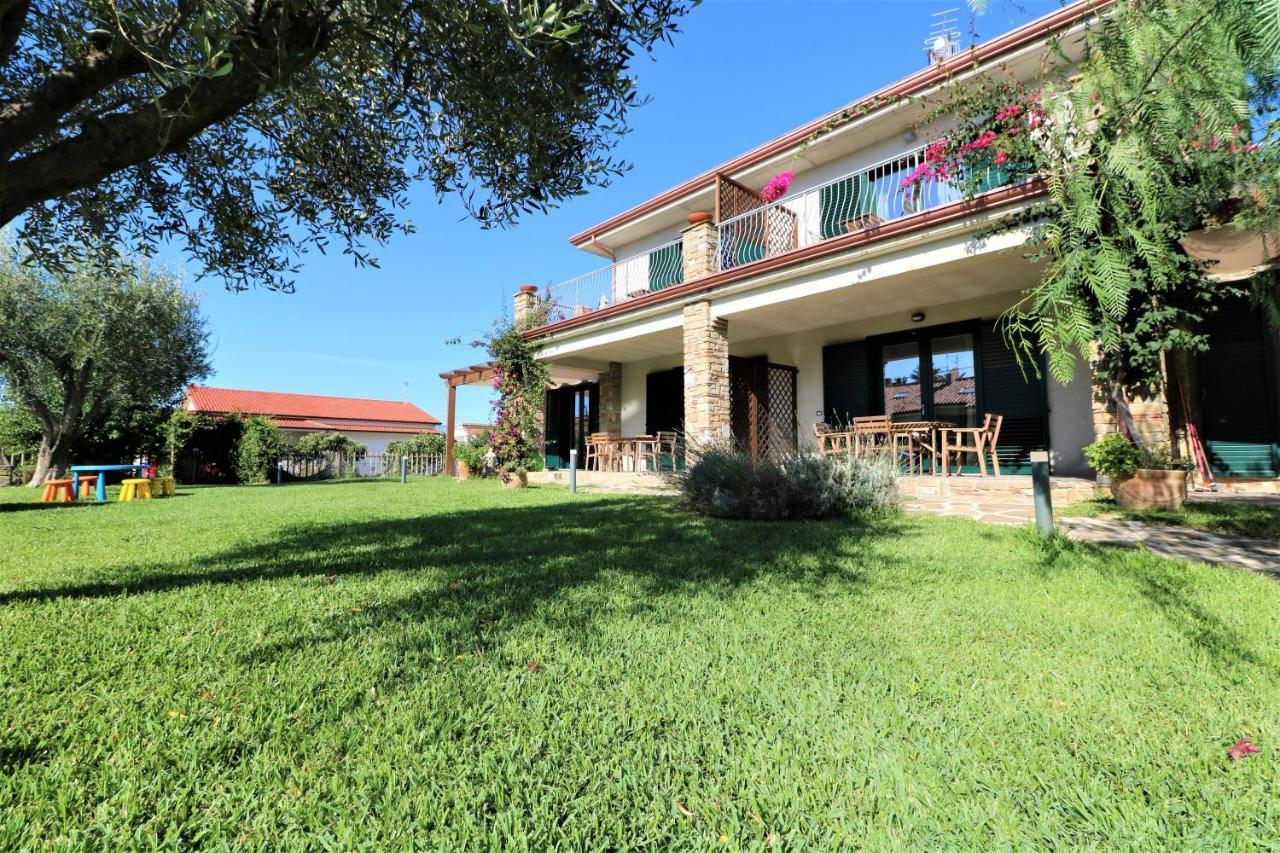 אשאה Villa Di Marinella מראה חיצוני תמונה