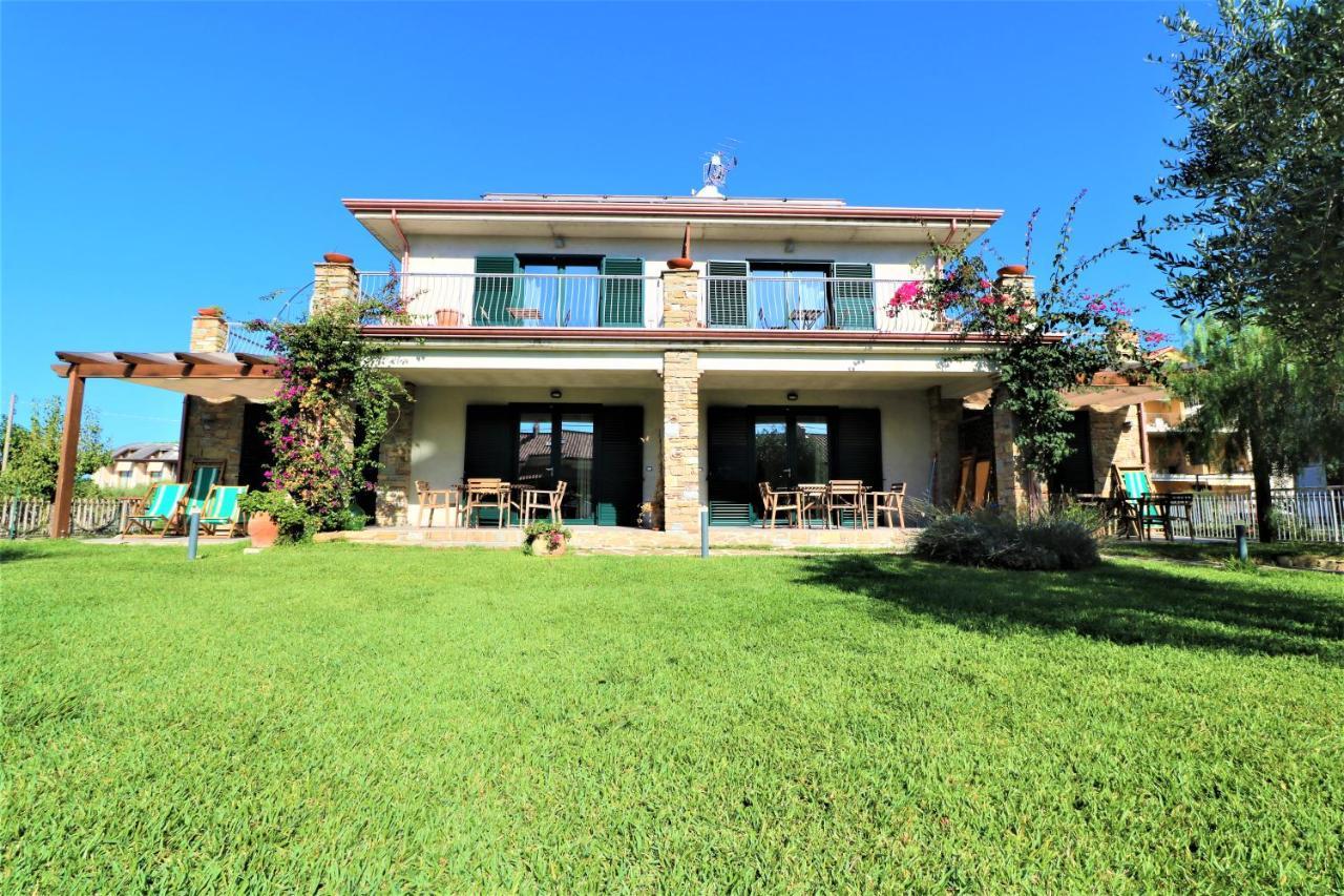 אשאה Villa Di Marinella מראה חיצוני תמונה