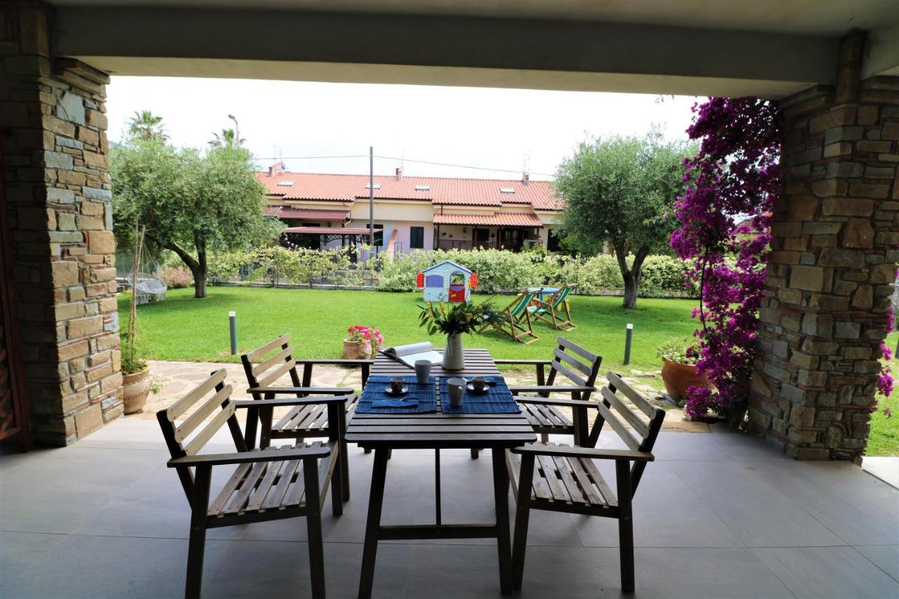 אשאה Villa Di Marinella מראה חיצוני תמונה