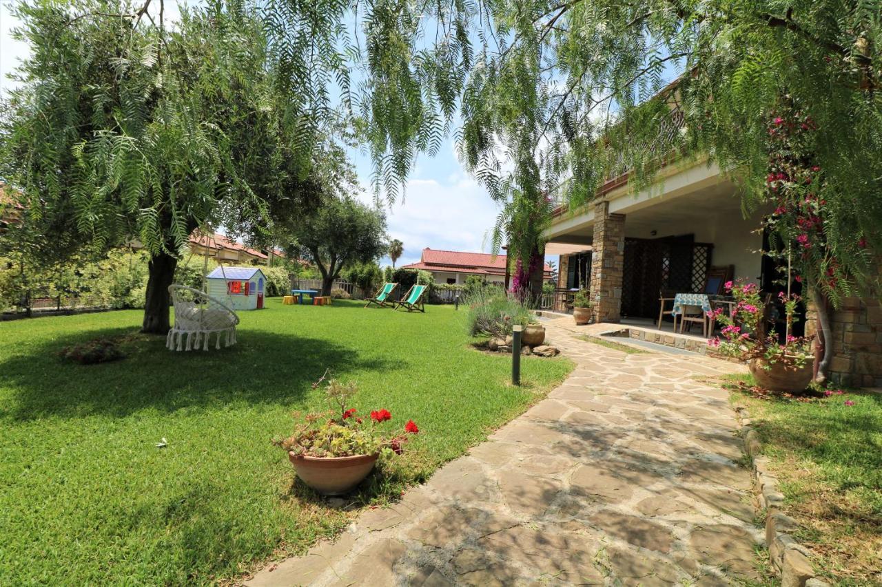 אשאה Villa Di Marinella מראה חיצוני תמונה